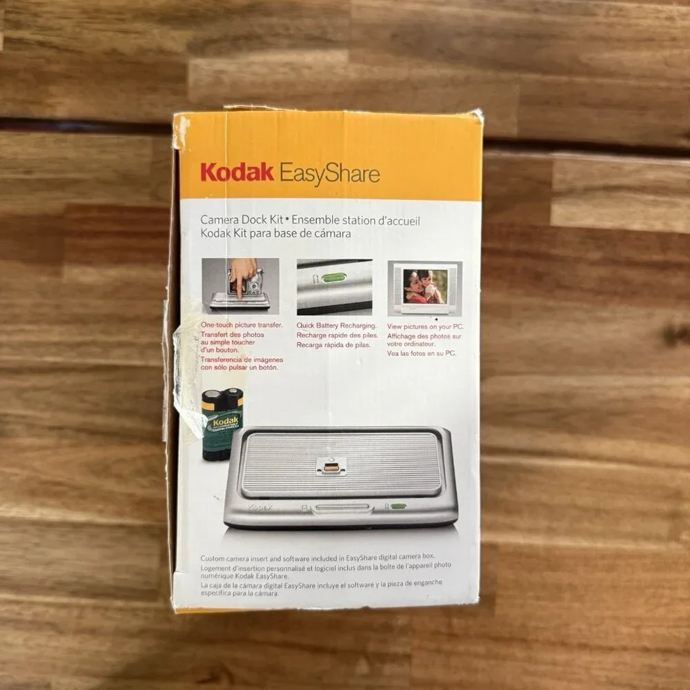Kodak EasyShare Camera Dock Kit Dock Series C V Z P Camera Bag Lens Cleaning Kit